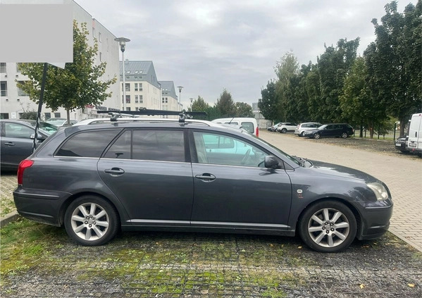 Toyota Avensis cena 12000 przebieg: 238000, rok produkcji 2005 z Lublin małe 92